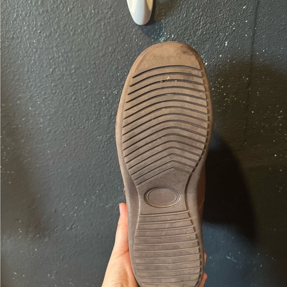 Men's Totes Brown Leather Chukka Boots with Strap - Picture 4 of 8